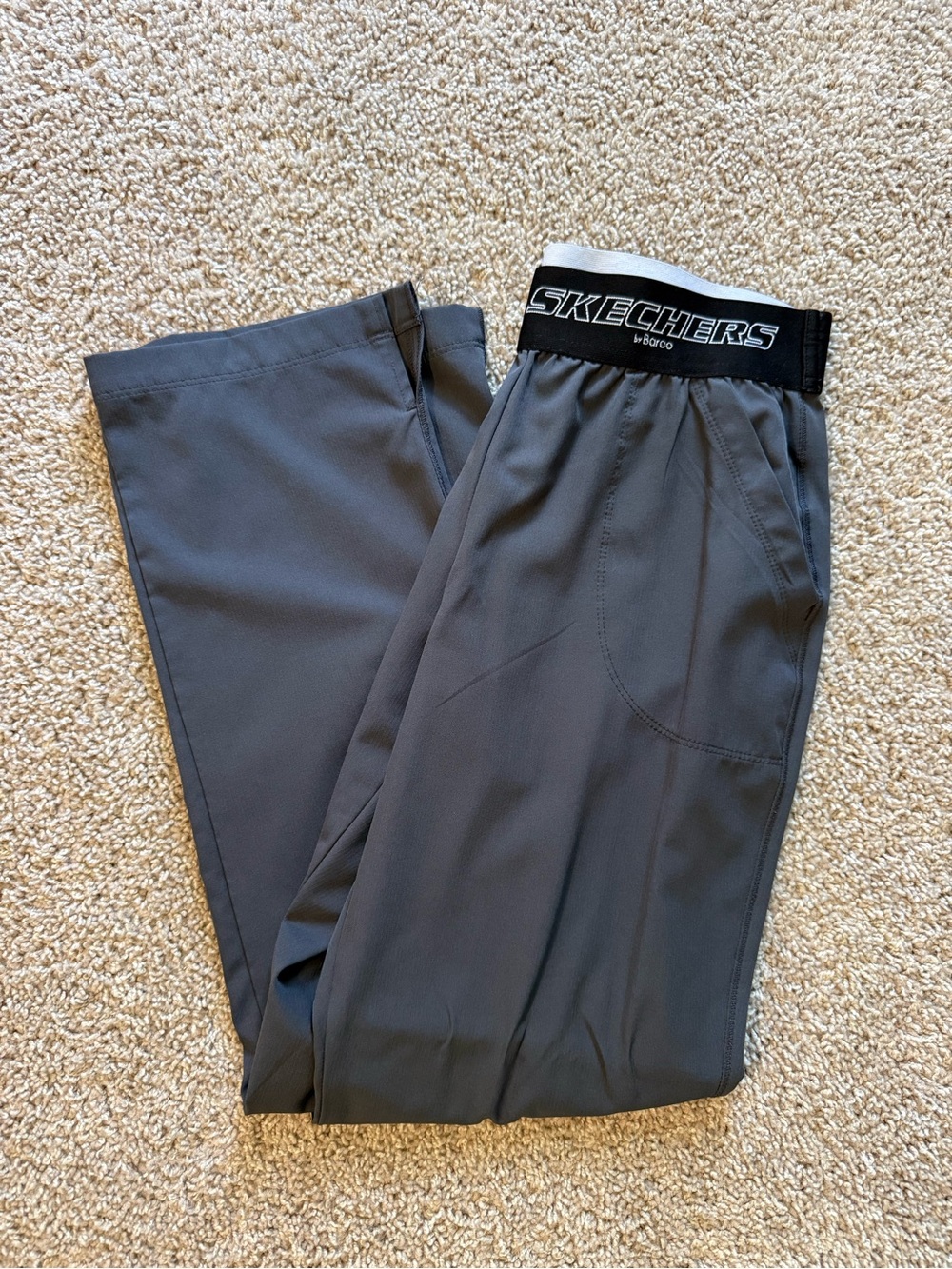 Skechers scrub pants / Grey / Small petite